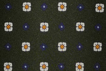 画像をギャラリービューアに読み込む, BLUE LABEL ネクタイ ◇ シルク ◇ グリーン×小紋(ホワイト・ブルー)