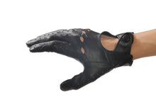 画像をギャラリービューアに読み込む, レディース手袋◇ナパレザードライビンググローブ◇ブラック/NERO《パンチングタイプ》