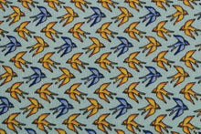 画像をギャラリービューアに読み込む, MEROLA SERIES ネクタイ ◆ライトグリーン×ツバメ模様(ブルー・イエロー)《50オンス》