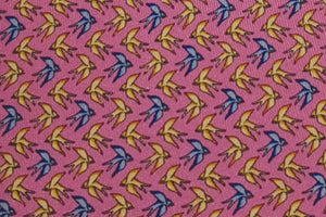 MEROLA SERIES ネクタイ ◆ ピンク×ツバメ模様（ブルー・イエロー）《50オンス》